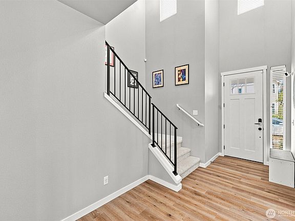 3rd image of 5128 125th Street NE