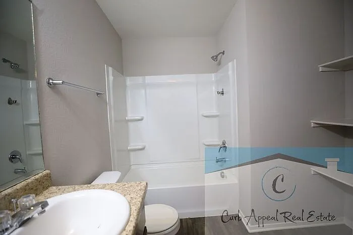 3829 Churchill Dr — Photo 10