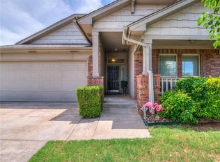 13304 SW 3rd St, Yukon, OK 73099