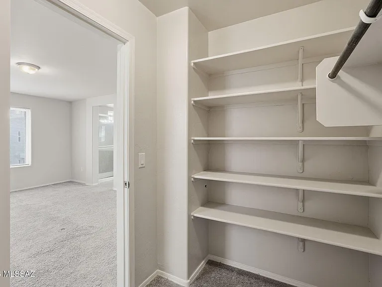 2815 N Fair Oaks Ave — Photo 29