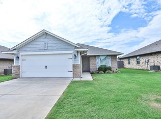 11632 SW 9th St, Yukon, OK 73099