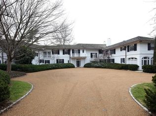 18 Upper Barnes Rd, Saint Louis, MO 63124