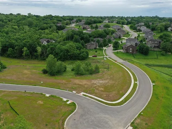 13137 W 52nd Ter, Shawnee, KS 66216