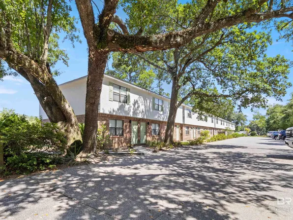 226 E 24th Ave #15, Gulf Shores, AL 36542