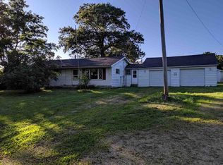 3208 W Lightsville Rd, Leaf River, IL 61047