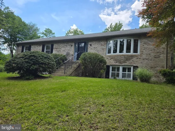 13100 Croom Rd, Upper Marlboro, MD 20772