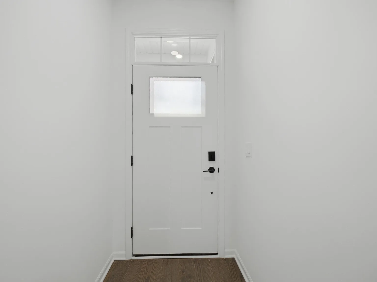 3 bed, 2.5 bath, 2083 sqft, $3,300 — Photo 4