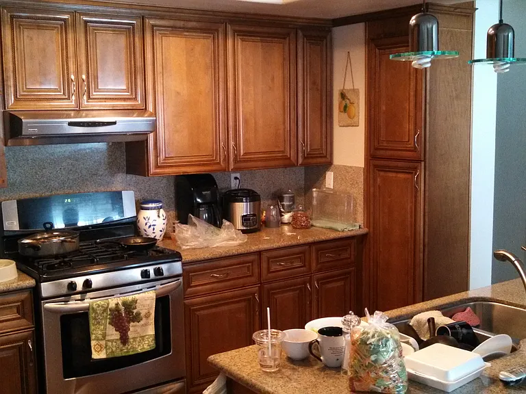 411 S Siena St — Photo 4