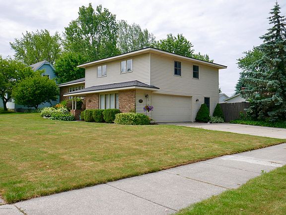 4th image of 1076 Alden Ct