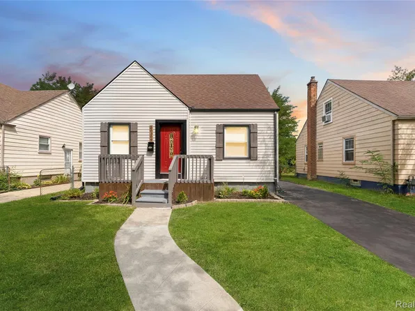 20309 Elkhart St, Harper Woods, MI 48225