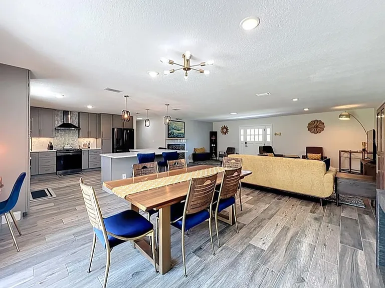 4400 Thermal Ln — Photo 10