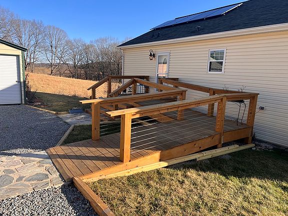 5th image of 51 Old Pike Ln