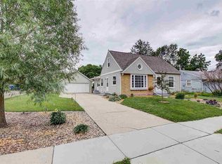 440 3rd St, Prairie Du Sac, WI 53578
