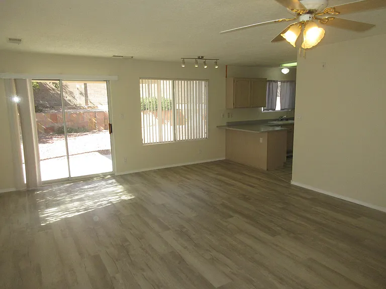 2111 Corte Del Caballo NW — Photo 14
