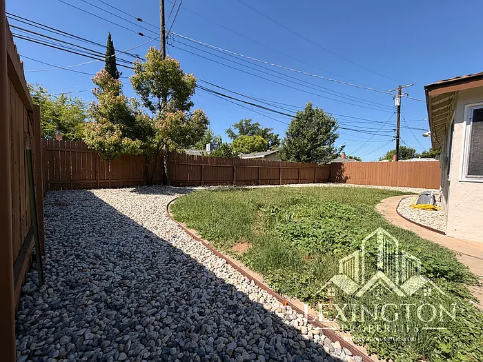 3412 Humboldt Way — Photo 13
