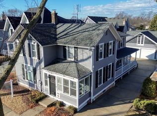 310 N Elm St, Itasca, IL 60143