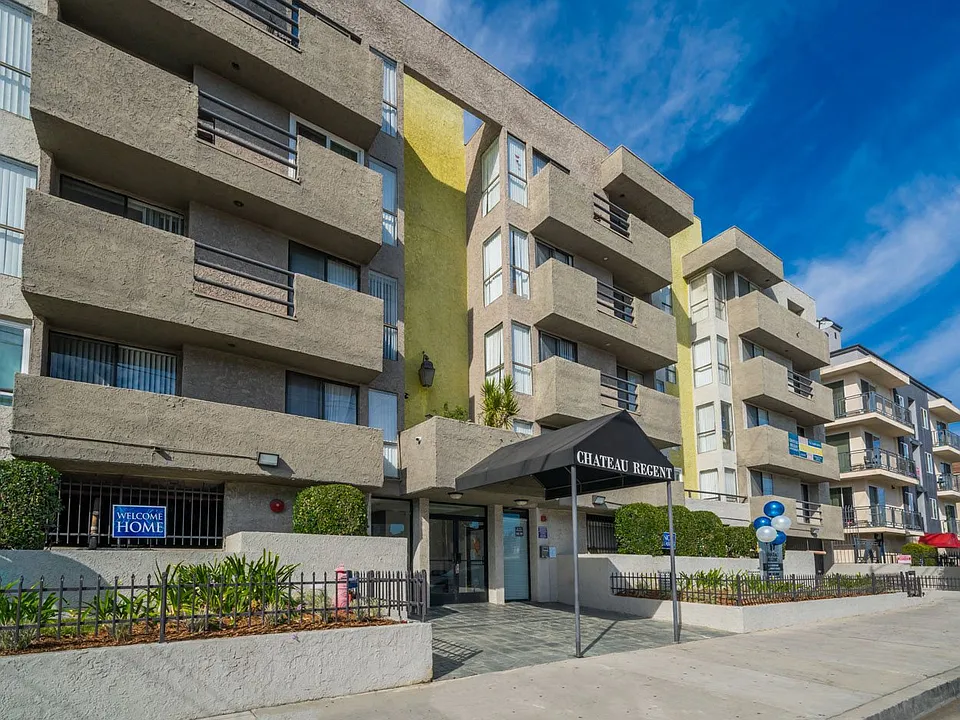 Chateau Regent Apartments
