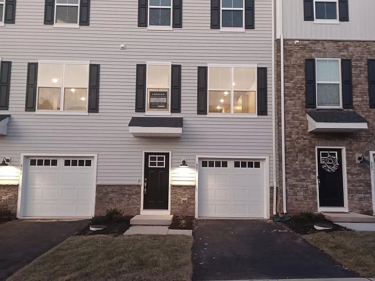 805 Pecan Rd — Photo 4