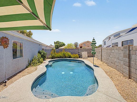 5th image of 15644 W HAMMOND Drive
