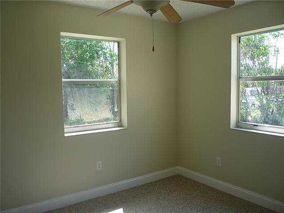2nd image of 4761 NE 17th Ave