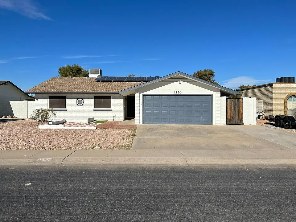 1230 W Carla Vista Dr