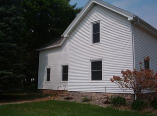 591 SW Ceresco St, Berlin, WI 54923