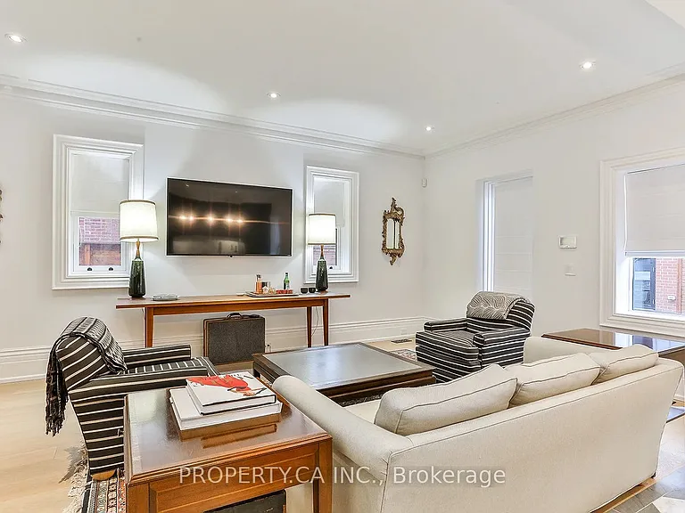 38 Beaconsfield Ave #MAIN HOUSE — Photo 14