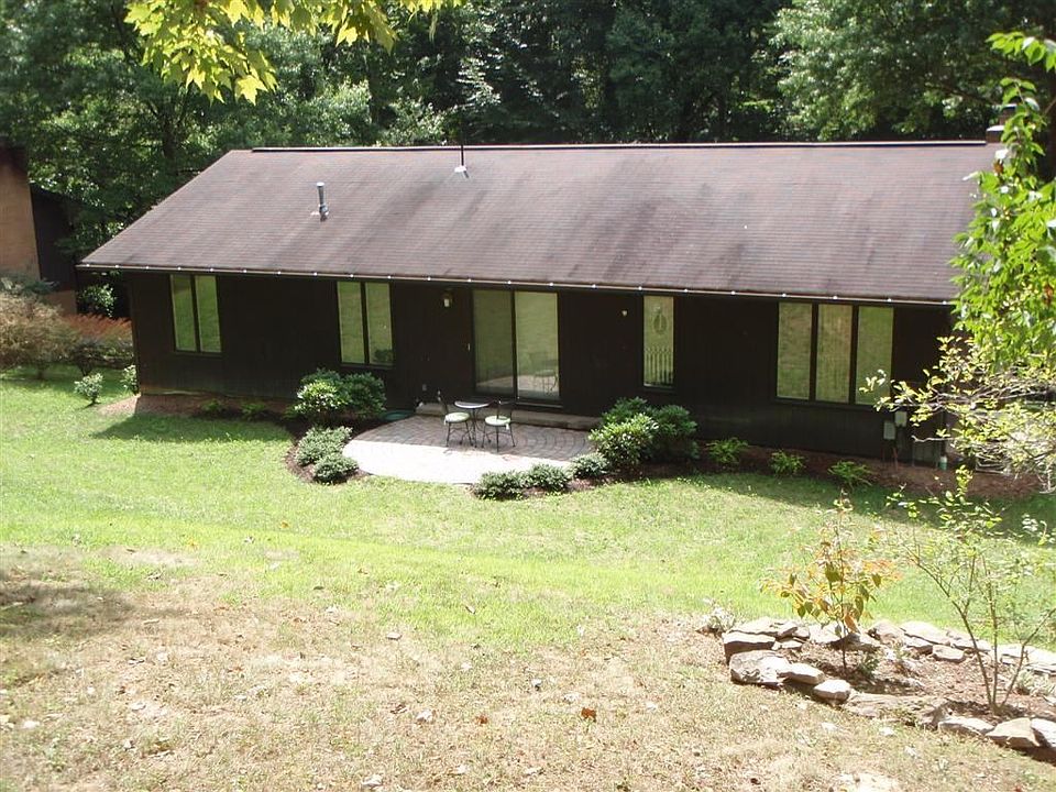 2nd image of 115 Poplar Dr