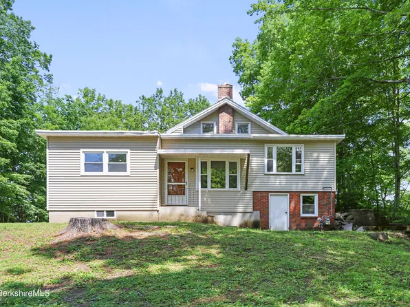 24 Lebanon Ave, Pittsfield, MA 01201