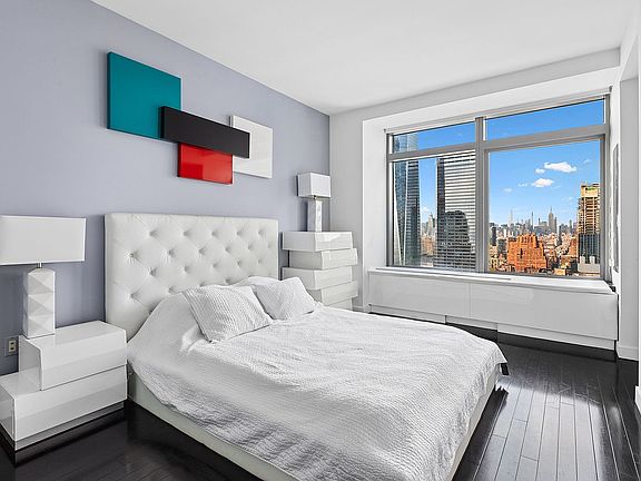 4th image of 123 Washington St APT 41D