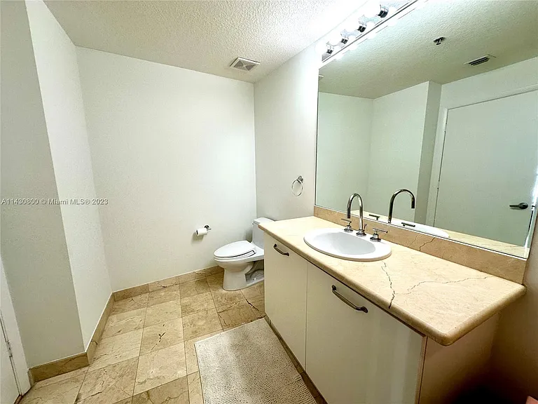 6515 Collins Ave #810 — Photo 11