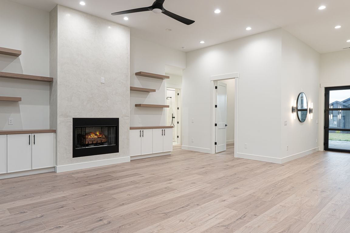 next background image