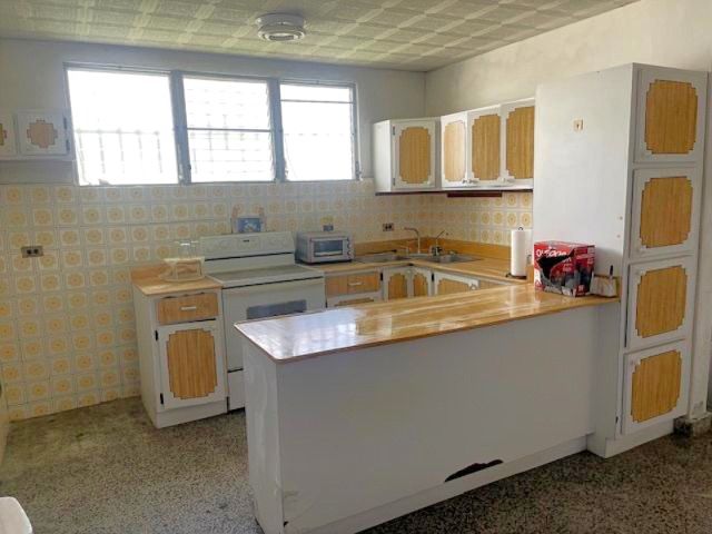 2nd image of Urb El Comandante B 20 590 Calle Capri