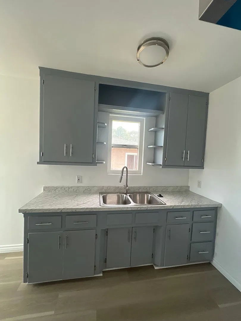 NORTON — Photo 4