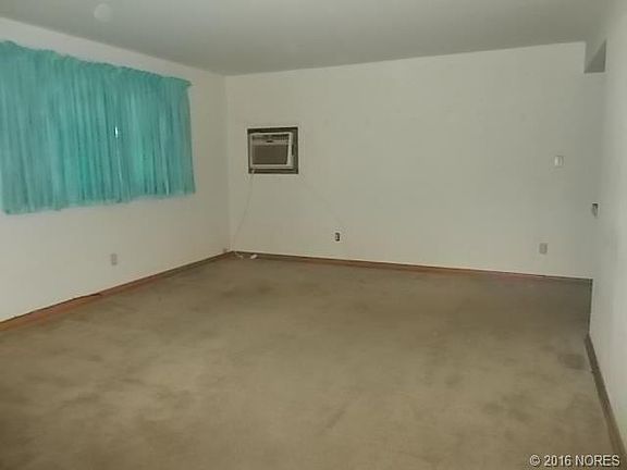 4th image of 403 S McKinley Ave
