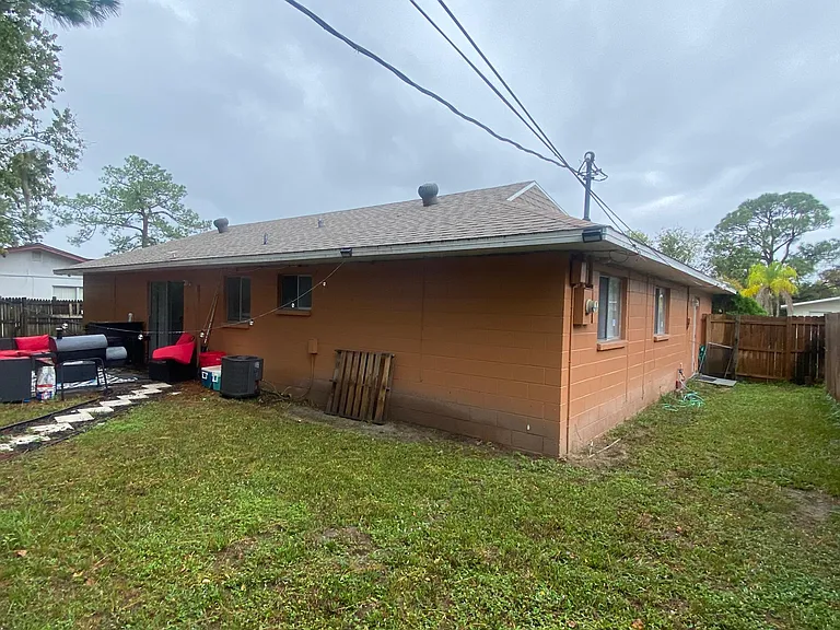 1885 White Sands Dr — Photo 3