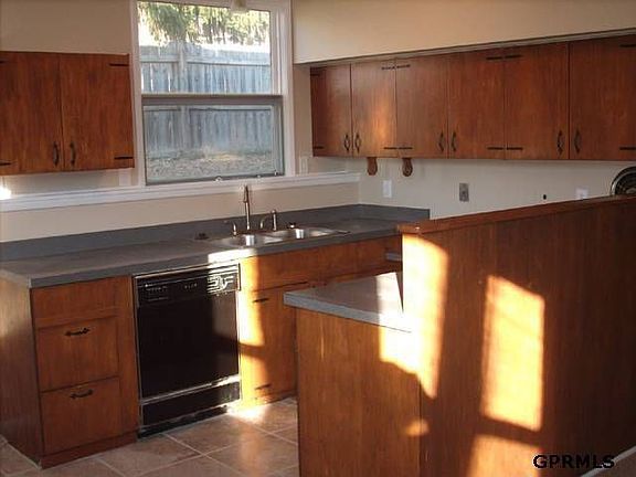 2nd image of 4814 N 81st St