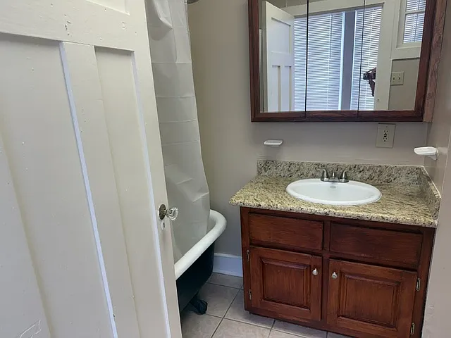 4001 Banks St — Photo 16