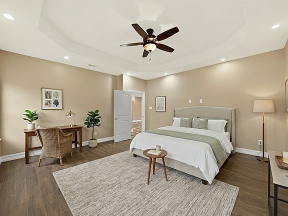 4th image of 151 Crump Cir