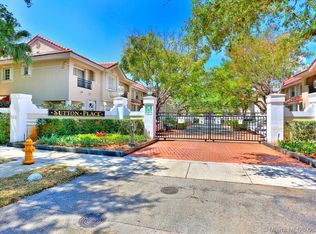 6884 SW 89th Ter #6884, Miami, FL 33156