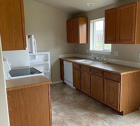 2nd image of 478 Callahan Dr