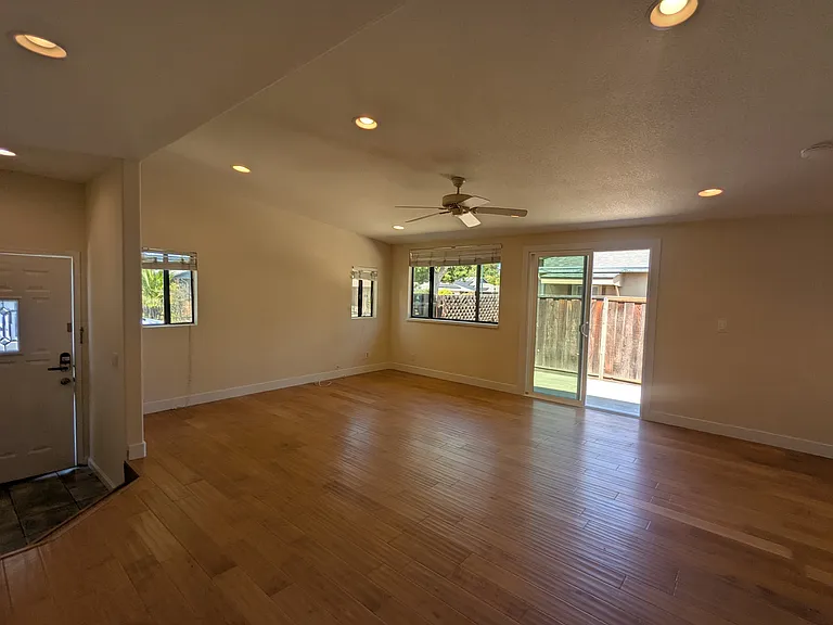 1122 Myrtle Dr — Photo 19
