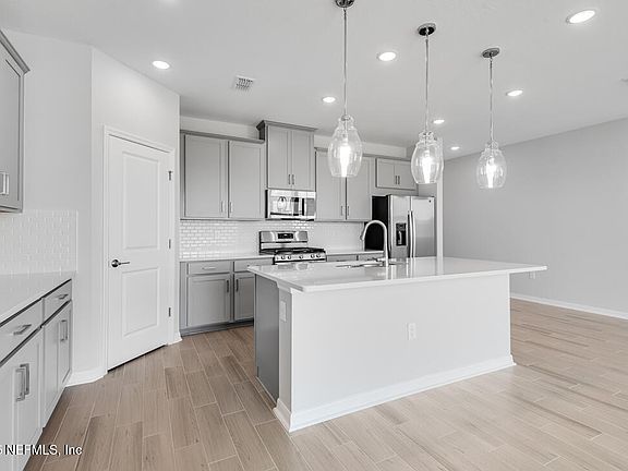 4th image of 229 CHERRY ELM Drive
