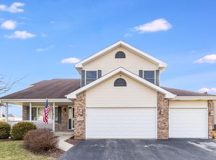 1335 W Cap Cir, Bourbonnais, IL 60914
