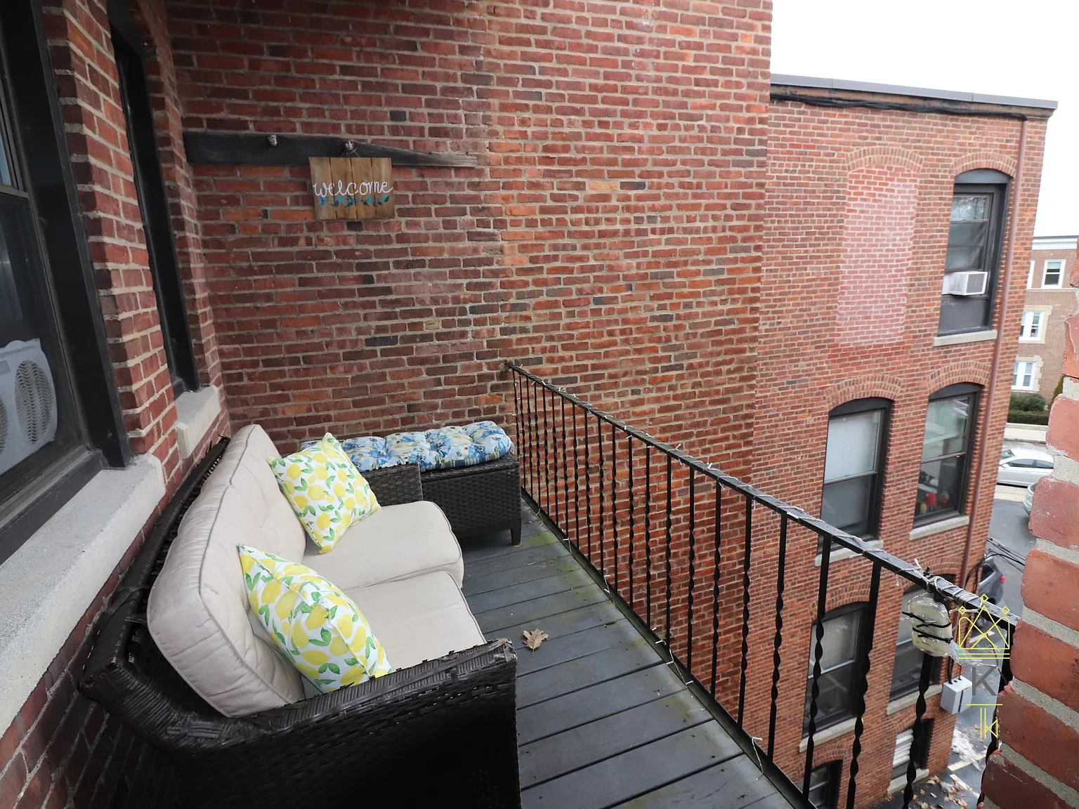 2 bed, $2,562 — Photo 1