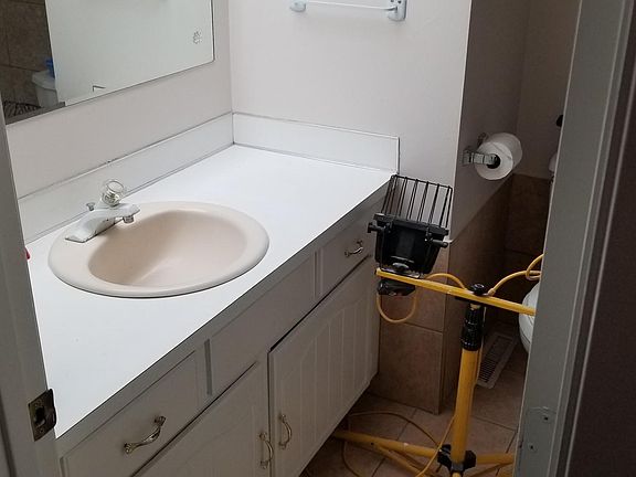5th image of 6111 S 142nd St