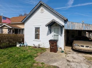 307 W Parkway Dr, Cambridge City, IN