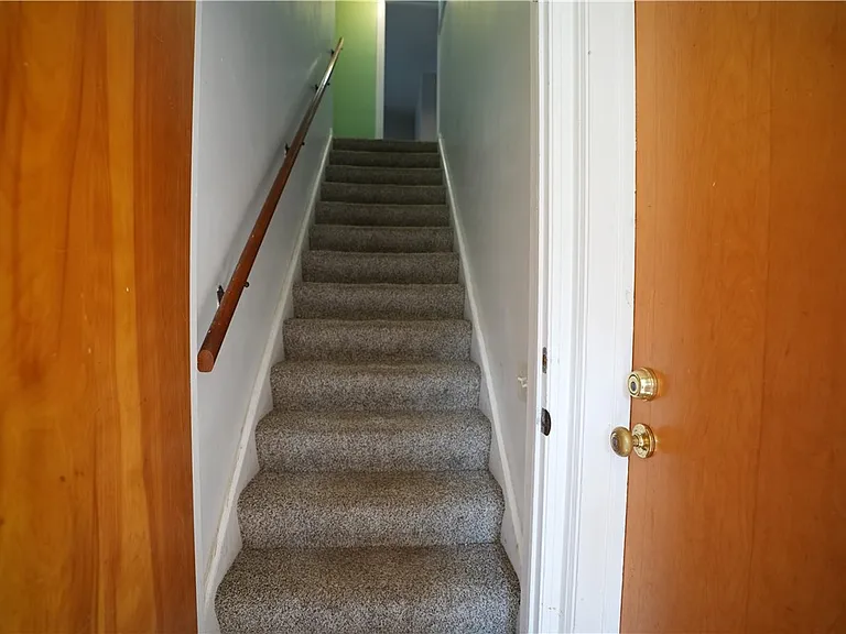 27 Boughton Ave — Photo 4