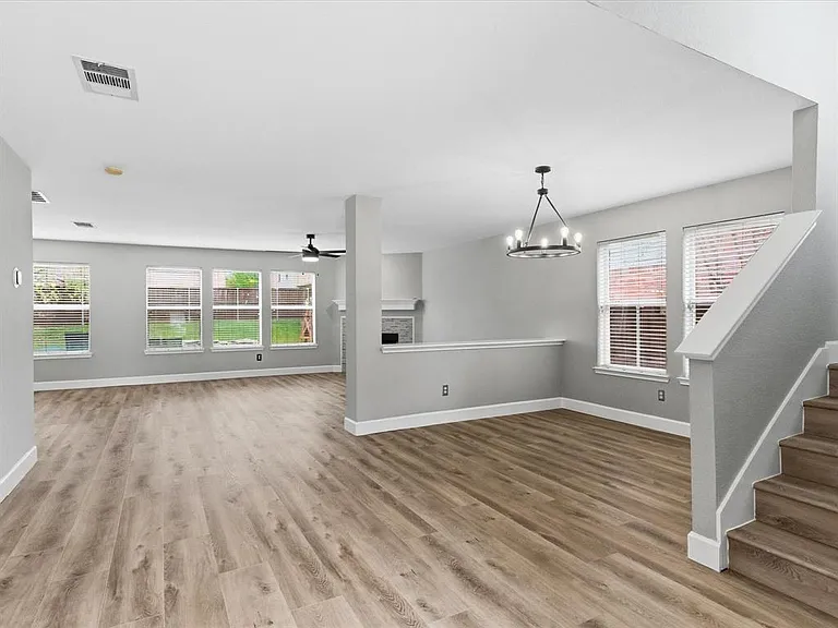 1316 Hunter Ln — Photo 4
