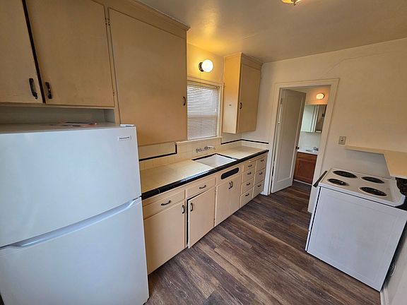 4th image of 482 E 16th Ave APT 4